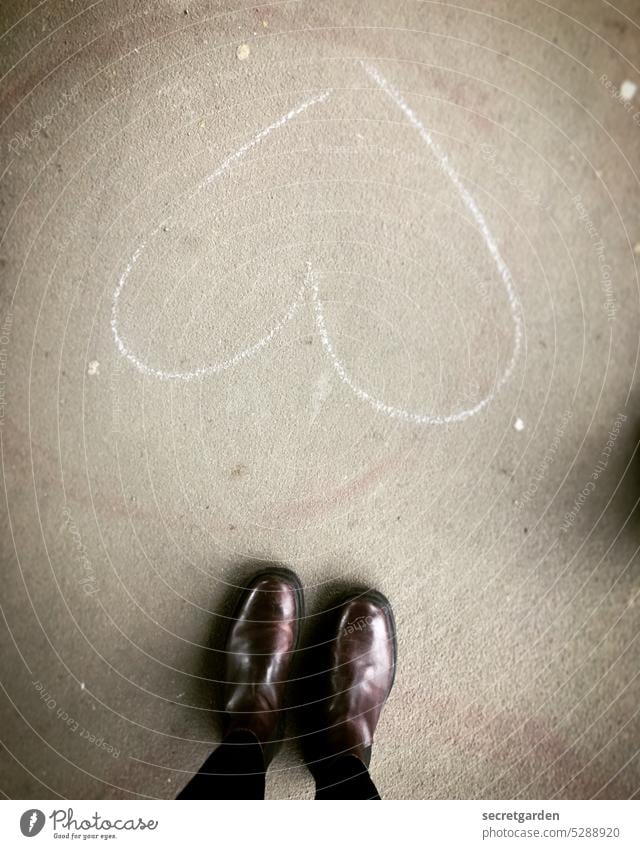 buttocks feet floor off Artist fun Painted Fantasy Close-up Work of art Brown creatively Kindergarten crayon Human being Multicoloured Street art variegated