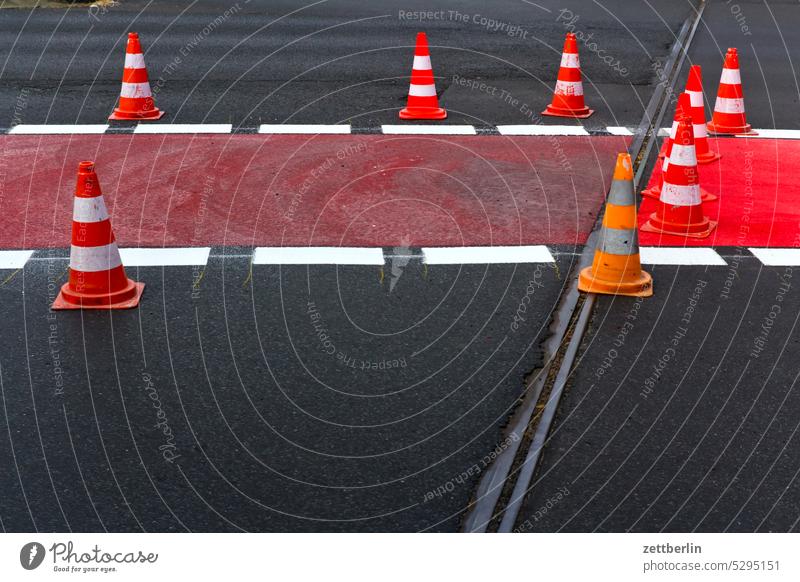 Bicycle lane, traffic turnaround, road marking 3 Turn off Traffic light Asphalt car Corner Lane markings Driving Cycle path holidays locomotion Direct