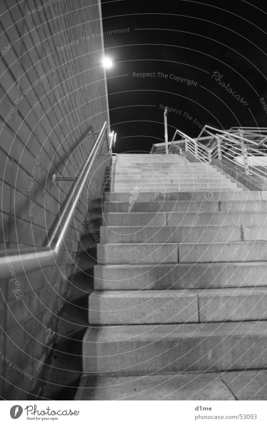 |At night. Railroad Night Kempen Stairs railed Train station iso 800