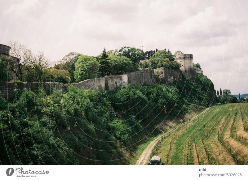 Borderline - Brescia castle wall Castle Castle wall Wall (barrier) medieval Historic Building Tourist Attraction Tourism Colour photo Exterior shot Old