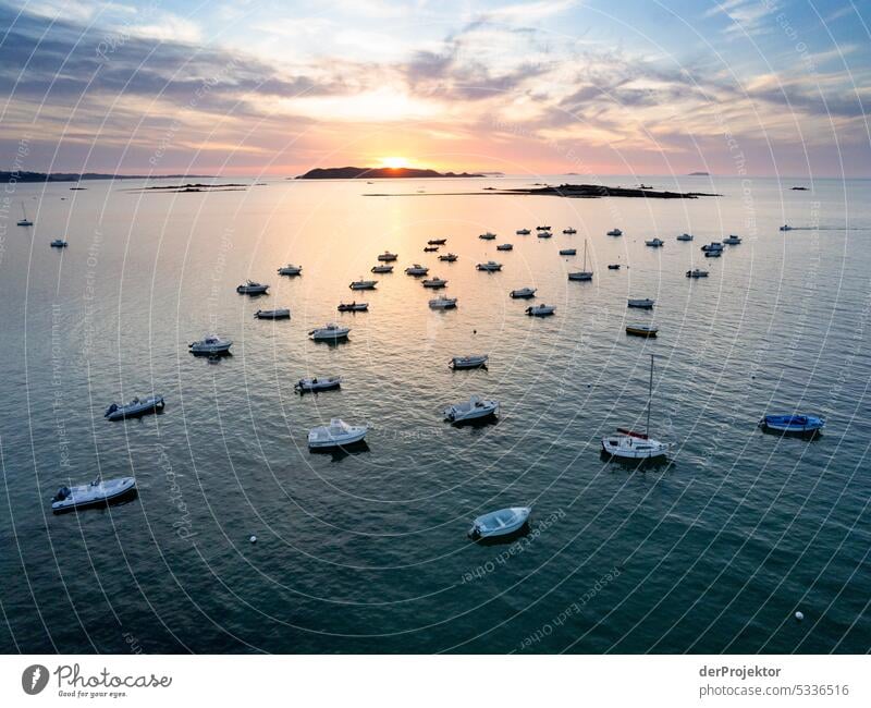 View of sailing and motor boats with offshore islands in Brittany I Long shot Bird's-eye view Deep depth of field Contrast Shadow Light Copy Space top