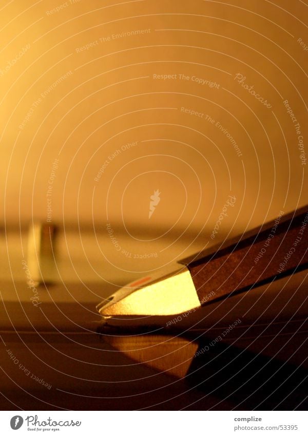 gold Reflection Mirror Music Club Disco Disc jockey Clubbing Gastronomy Loudspeaker Concert Record Musical notes Gold Record player Dust Mixing desk Techno