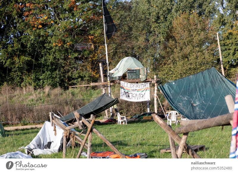 Protest architecture Tent trees Soft coal mining 1.5 degrees coal exit Garzweiler 2 Climate change Global warming Luetzerath Villages expropriation