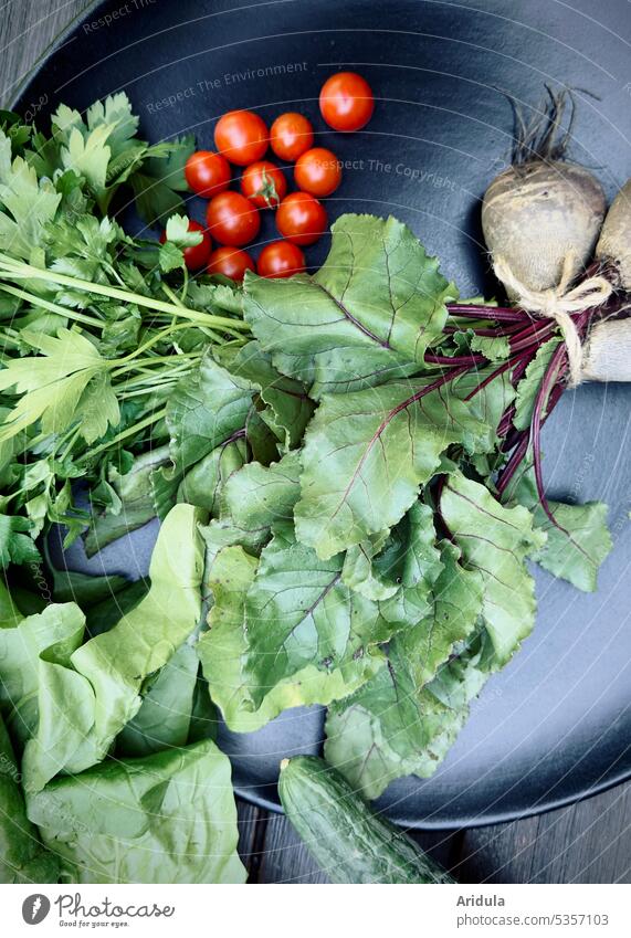 Vegetables | bunch of beet, parsley, cocktail tomatoes, spinach and cucumber lie on a table Red beet Parsley Coktail tomatoes Food Fresh Healthy Vegetarian diet