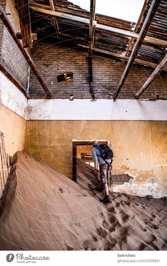 the way is blocked Old Broken House (Residential Structure) corrupted Force of nature decay Kolmannskuppe Ghost town Ruin Sand colummanscope Luderitz