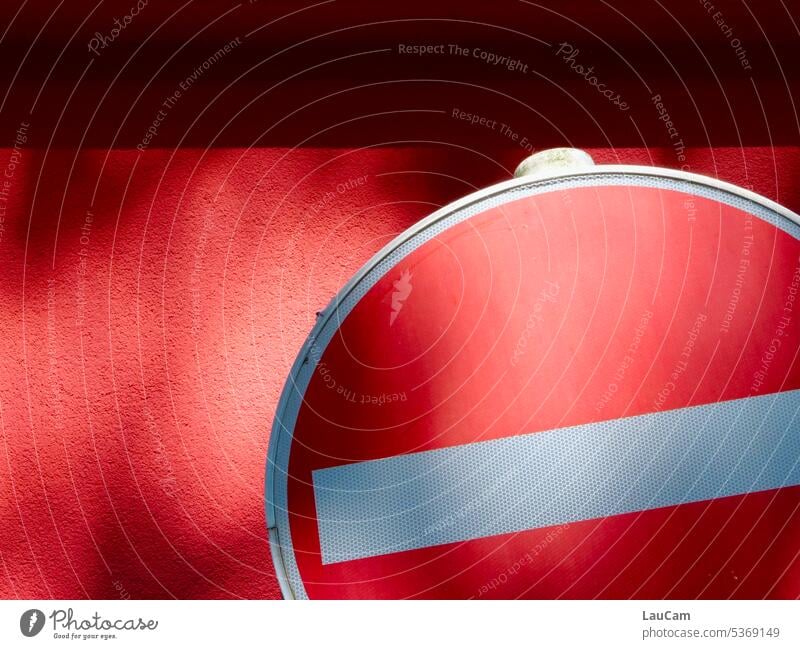 UT Bock auf Bochum | Entry prohibited No entry Road sign Signs and labeling Prohibition sign interdiction Red Warning sign Road traffic Safety forbidden Bans