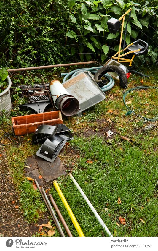 Scrap, garbage, sorted out Scrap metal Trash Arrangement disorder havoc bundle Muddled Things Bulk rubbish Grass Meadow Garden allotment Garden plot Tidy up