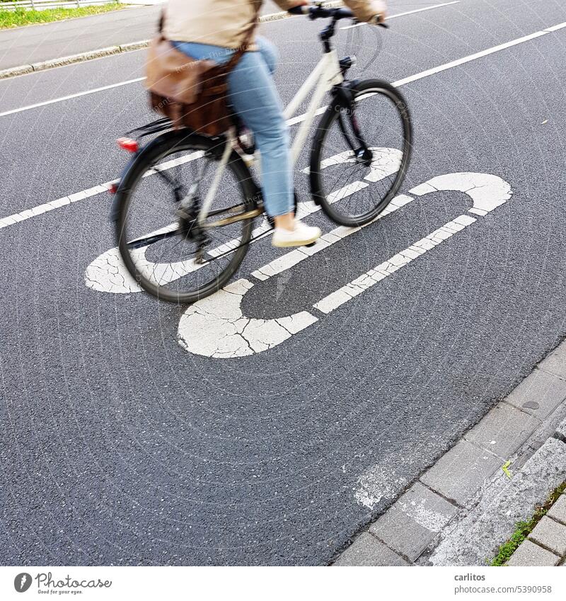 Worn out | Have you got a wheel off? No, all on ! Bicycle Cycling Means of transport Transport Street Road traffic Mobility Lanes & trails