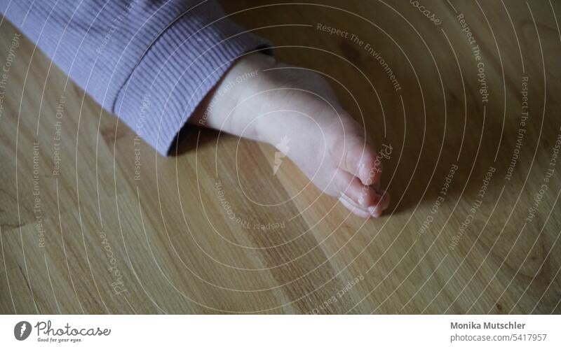 baby foot Baby Child Toddler Small Feet Barefoot Close-up Interior shot Colour photo Contentment Emotions Day Happy Moody Safety (feeling of) Love Trust