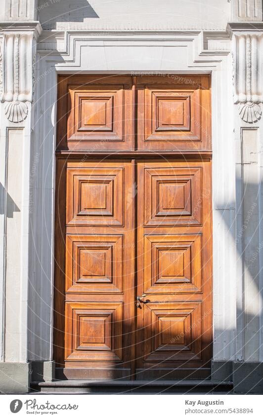 Massive door at the entrance entrance area Building Architecture Facade Front door Manmade structures Exterior shot Entrance House (Residential Structure)