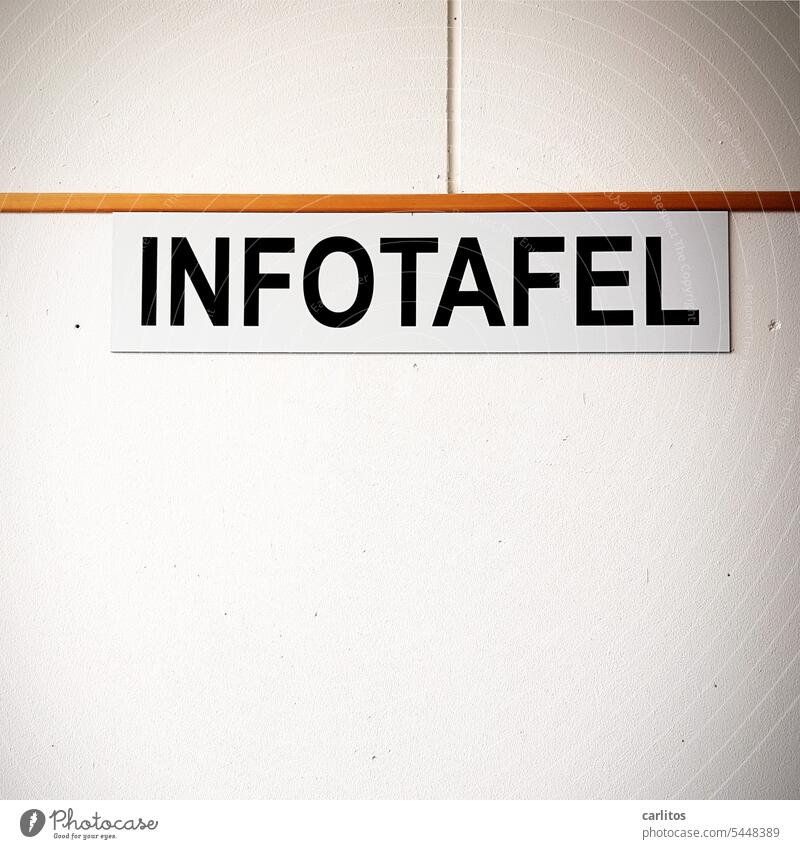 INFOTAFEL | nix los on'm Hof info board Information Blackboard writing announcement event note Clue Communication Notice Memo Idea background Business Memory