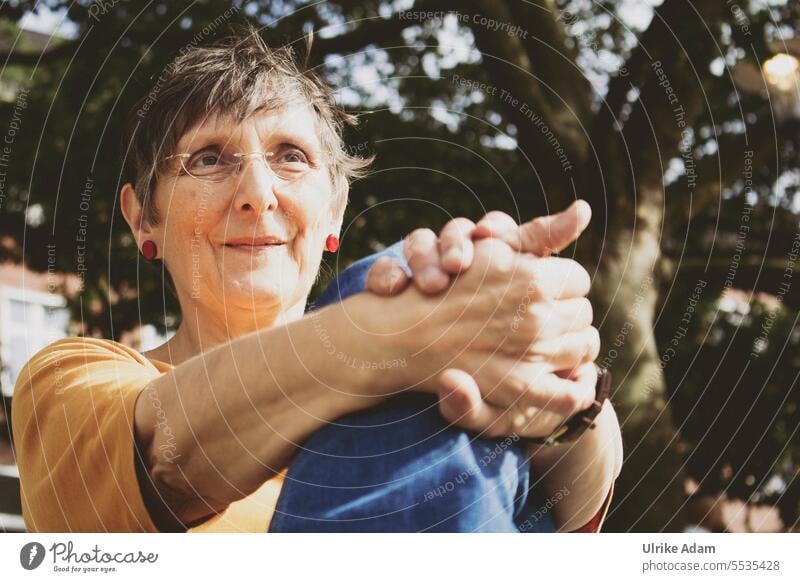 Wide land| break on the Weser person Eyeglasses grin Woman Serene people more adult Human being Looking Adults Pride Face Feminine portrait Head Hold knee pause