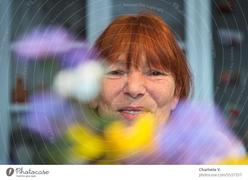 Wide land | flower woman | woman portrait with blurred flowers in foreground Human being 1 Person person Woman portrait of a woman Red-haired red hair Adults