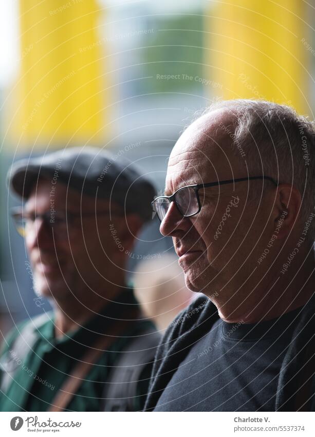 Wide country | Two thoughtful gentlemen | Double portrait - man in foreground, man in background out of focus persons people 2 people 2 men Men 2 Gentlemen