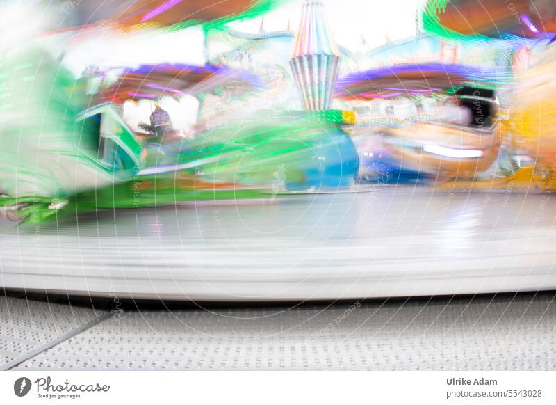 Carousel - motion blur Rotation Joie de vivre (Vitality) Speed Movement Attraction Theme-park rides Rotate funfair Amusement Park variegated fake Joy free time