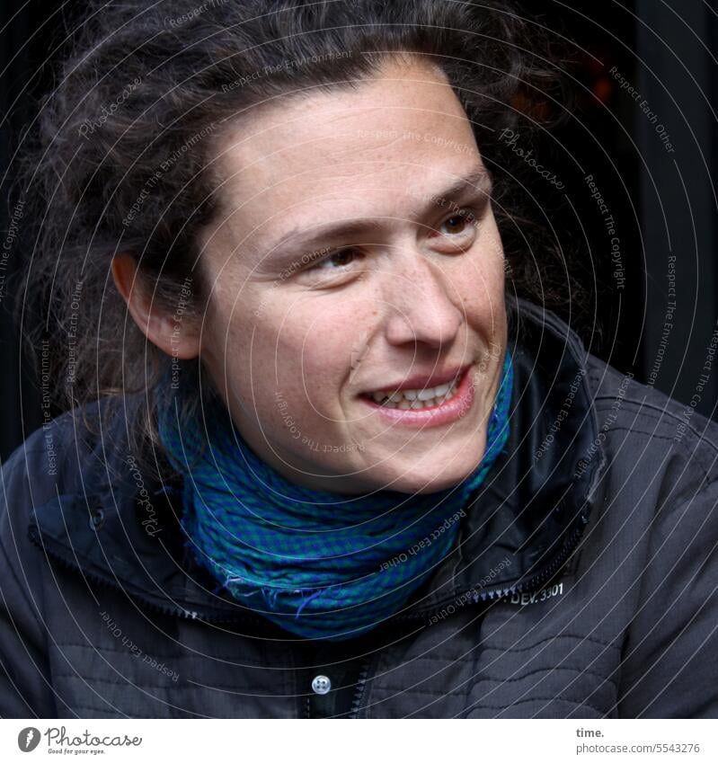 Woman with scarf Feminine Hair and hairstyles Sky Long-haired portrait Face Joy Dark-haired out Enthusiasm Half-profile Neckerchief Jacket Laughter Smiling