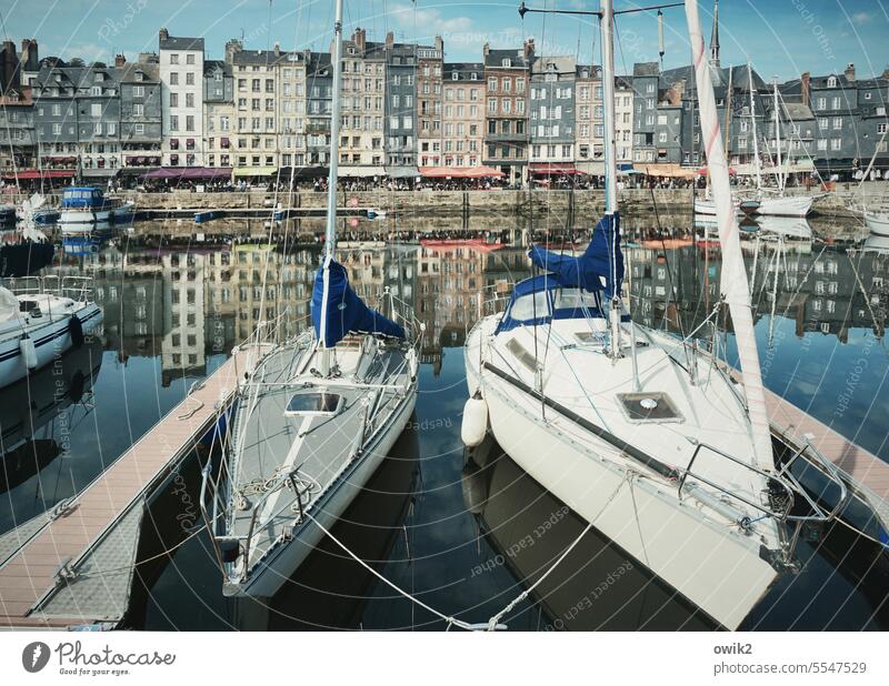 Bonfleur Honfleur Vieux Port old port boats Exterior shot Vacation & Travel Tourism France Normandie Tourist Attraction Old town Historic Deserted Architecture