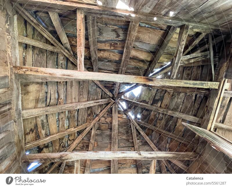 roof truss Roof Old Architecture Manmade structures House (Residential Structure) Wood Roof beams Joist corrupted Tumbledown Decline Past Deserted Broken