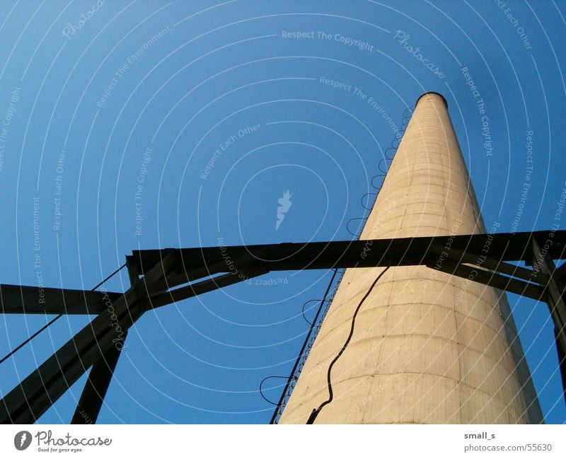 Chimney in the sky Sky chimney industrial blue wire the beauty of the old chimneys... i like it! outdoor shooting