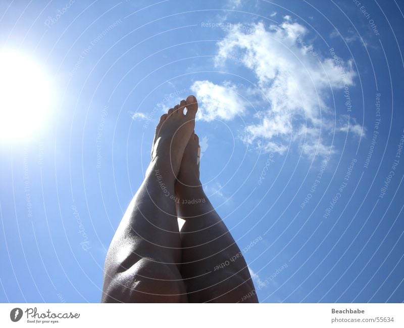 Enjoy the Beach Blue sky Miami Beach Legs USA 30 degrees