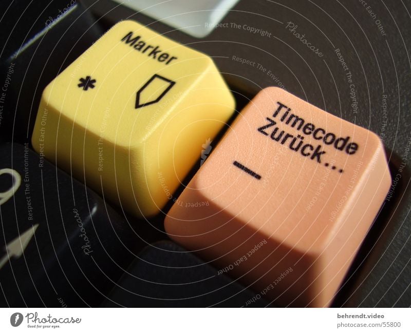 Timecode & Marker Premiere Video editing Yellow Anthracite Black Diagonal Near Felt-tipped pen Backward Orange apricot Close-up Signs and labeling Star (Symbol)