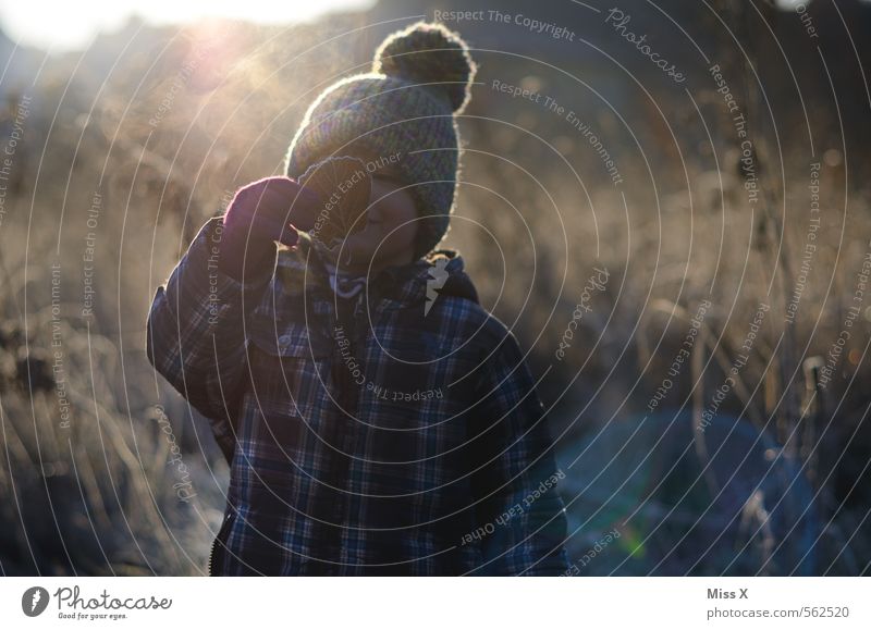 Treasure found Human being Masculine Feminine Child Toddler Infancy 1 1 - 3 years 3 - 8 years Environment Nature Sunrise Sunset Sunlight Winter Ice Frost Leaf