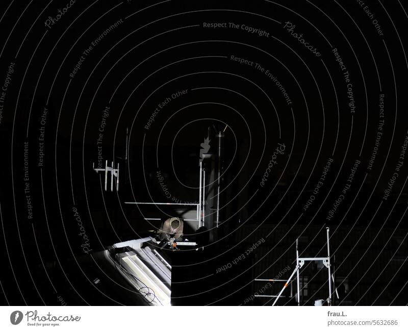 night shift Roofer work Night Profession labour Dark Evening Scaffolding Redevelop Construction site House (Residential Structure) Man Craftsperson Redecorate