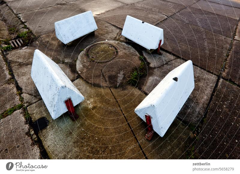 The round in the square (even in the triangular!) Old town Building Harbour Port City Hanseatic League Hanseatic City House (Residential Structure) Sky Horizon