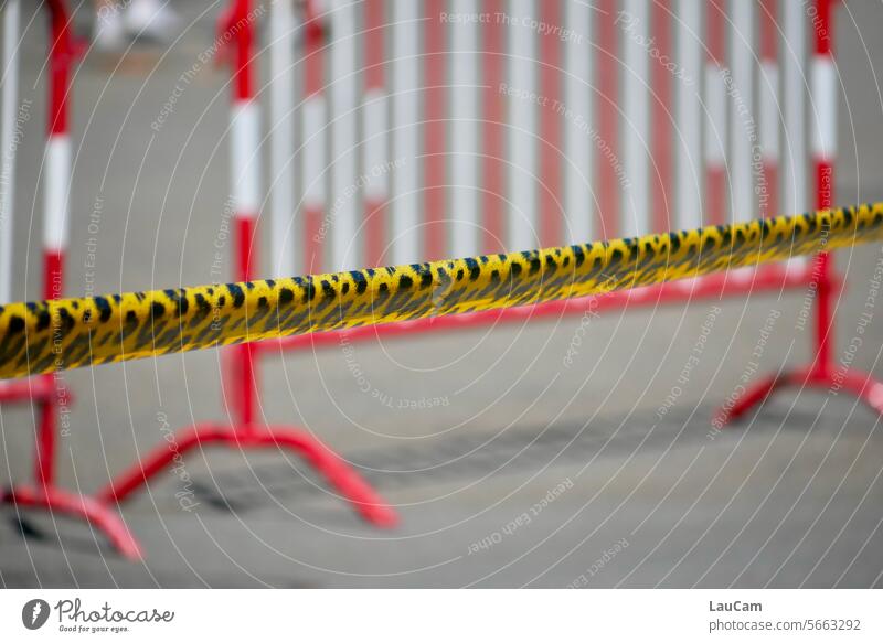 Attention catwalk! - Extravagant barrier with leopard pattern cordon barrier tape Safety Leopard print flutterband Barrier Protection black-yellow red and white