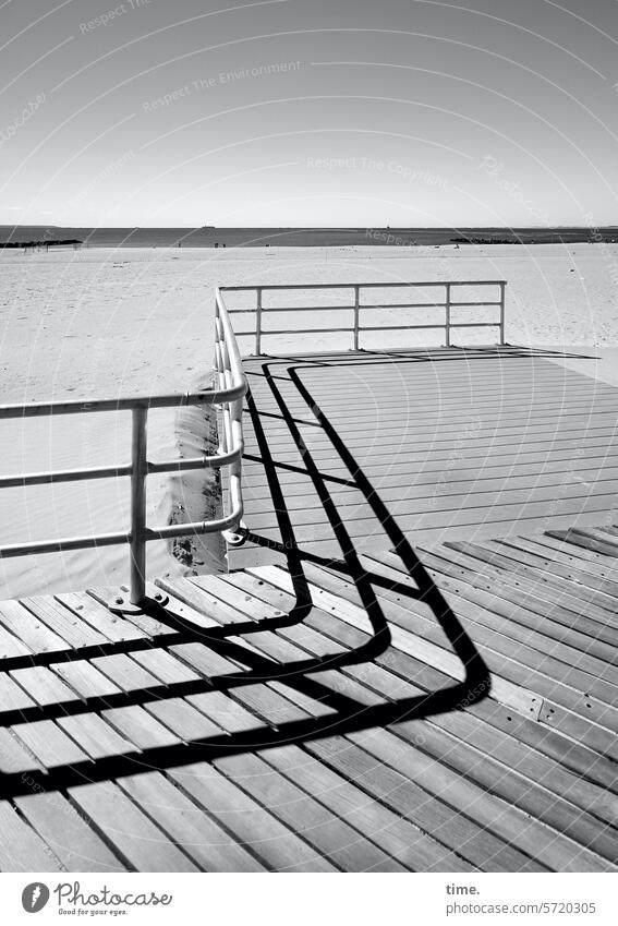 Stories from the fence .147 Fence balustrade Ocean Horizon wooden floorboards ways Strang Sky Summer