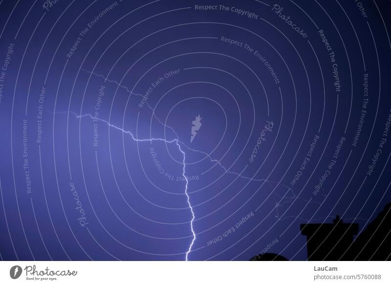 Source of danger | Lightning in the night sky lightning bolt Thunder and lightning Discharge discharge Tension Unload Storm Nature Natural phenomenon Weather