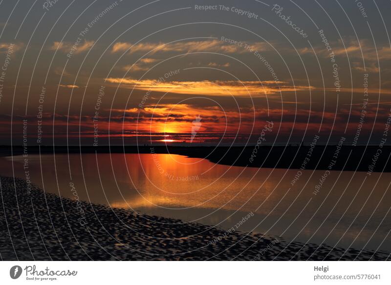 The day comes to an end Sunset Evening North Sea North Sea Islands Wangerooge Ocean Water Sunlight Light Shadow Sky Clouds evening mood Moody Nature Landscape