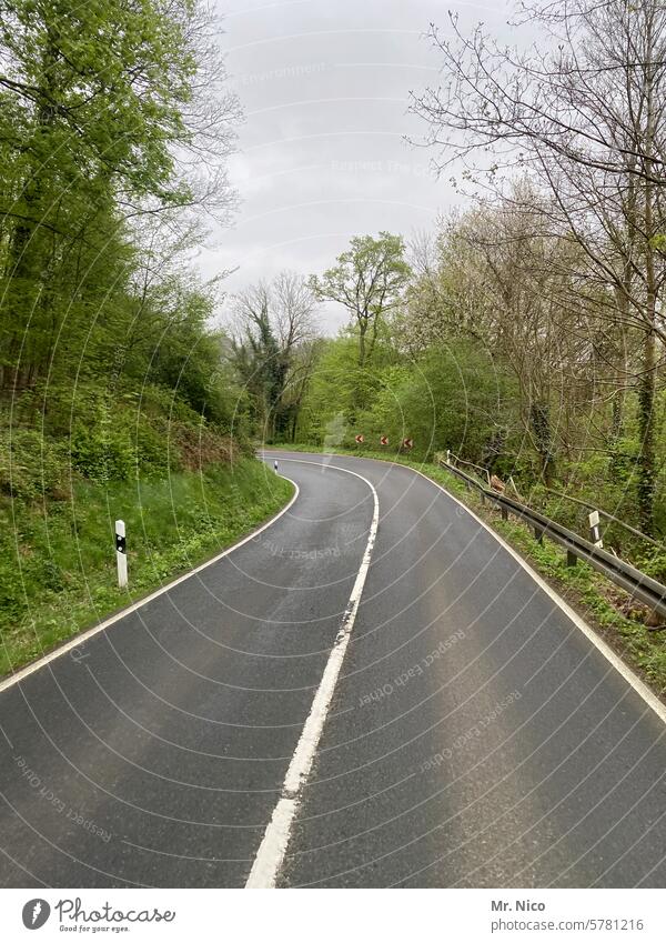 highway Median strip Curve Country road Street Asphalt Lanes & trails Transport Traffic infrastructure Traffic lane empty street Road movie Pavement on the road