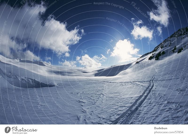 Russet Lake Colour photo Exterior shot Deserted Day Light Sunlight Fisheye Lifestyle Vacation & Travel Freedom Expedition Winter Snow Winter vacation Mountain