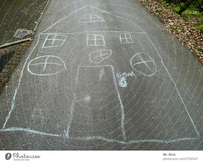 Dream House Street Chalk drawing Street art Asphalt Fantasy Creativity Street painting Draw House (Residential Structure) Lanes & trails street chalk Art