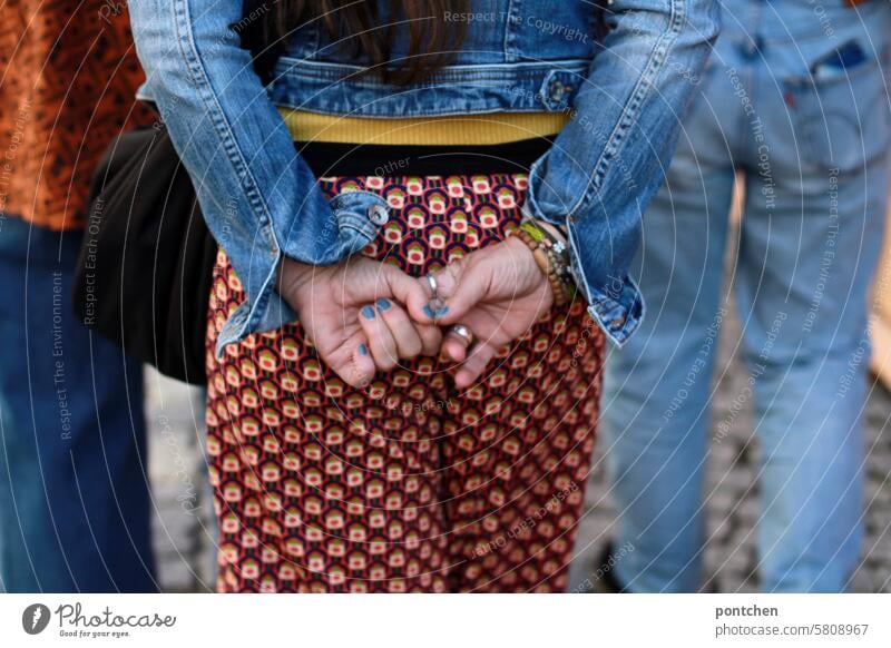 3 young women in vintage clothes. friendship, clique. Clique Fashion Jewellery Nail polish style street style Young women Friendship Attachment Style Hand Going