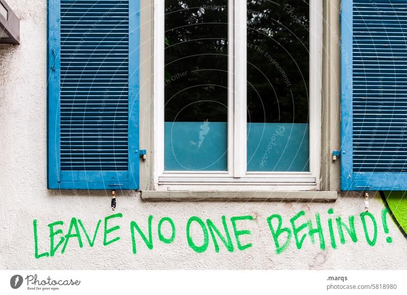 LEAVE NO ONE BEHIND Characters leave no one behind Graffiti Society Fairness Solidarity Refugee Help writing Typography Letters (alphabet) Text Tolerant