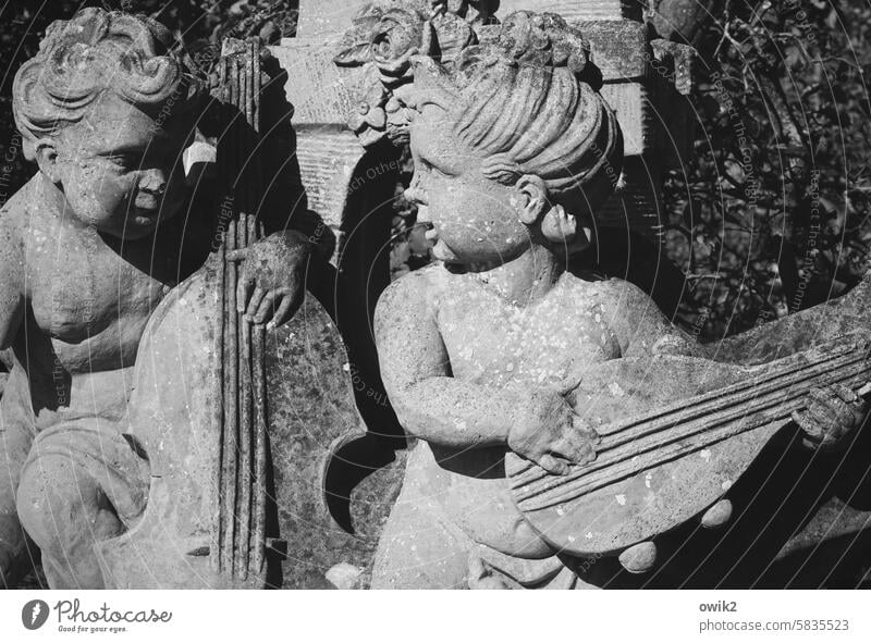 Early jazz band Musician 2 two bassist Guitarist mugge Art Sound Playing Concert Make music Sculpture Baroque Baroque garden Putt Black & white photo Detail