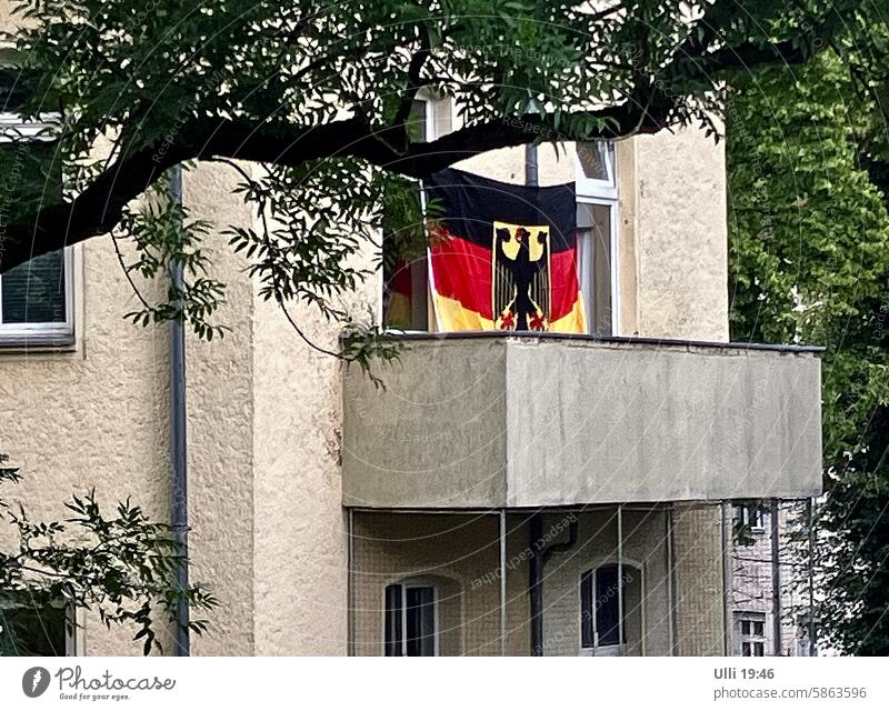 Sun protection! German flag UEFA European Championship soccer fans EM 2024 Apartment Building Balcony furnishings land positive emotion Confident of victory