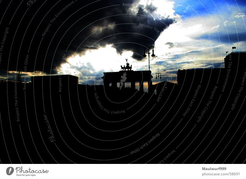 twilight of the gods Brandenburg Gate Back-light Clouds Dramatic Berlin Sun