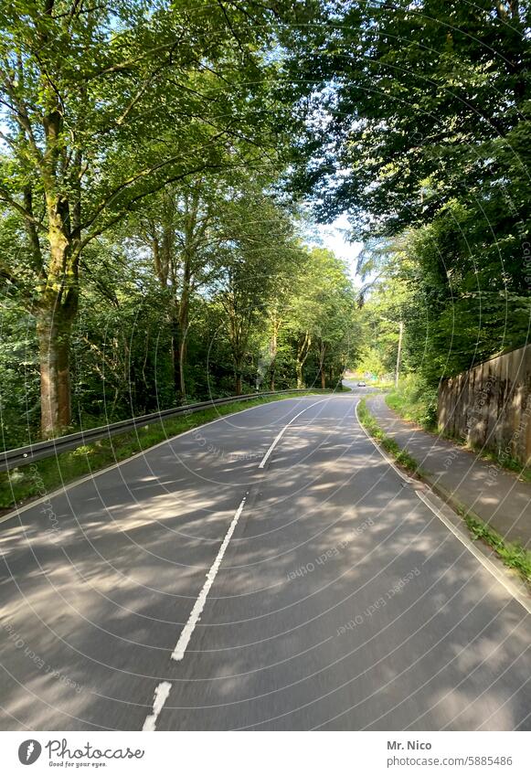 highway Country road Street Asphalt two lanes Lanes & trails empty street road trip on the road Road traffic Traffic infrastructure Roadside Pavement