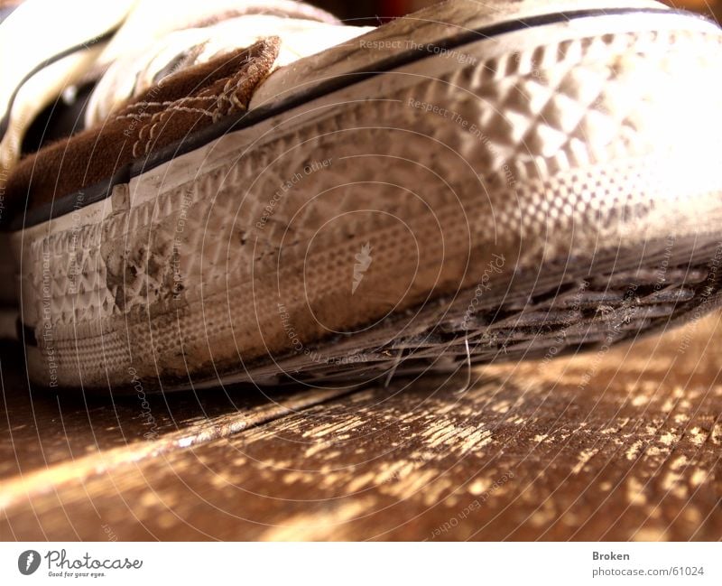 Shoebiduuu!!! Chucks Footwear Wood Shoe sole Rubber Dirty Floor covering Macro (Extreme close-up)