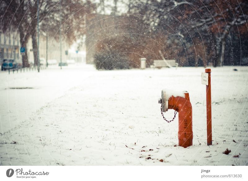 partially covered Winter Snow Snowfall Deserted Places Water for firefighting To fall Freeze Cold Town Brown Red White Distinctive Colour photo Exterior shot