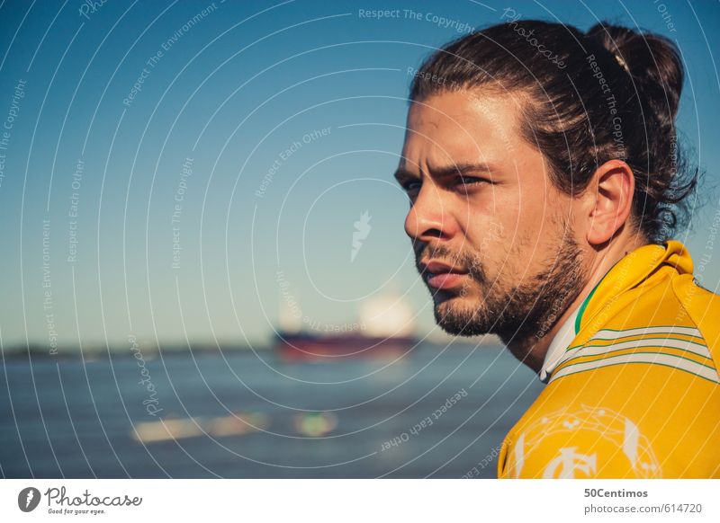 Young man at the harbour Lifestyle Personal hygiene Trip Human being Youth (Young adults) Head 18 - 30 years Adults 30 - 45 years Brunette Long-haired Braids