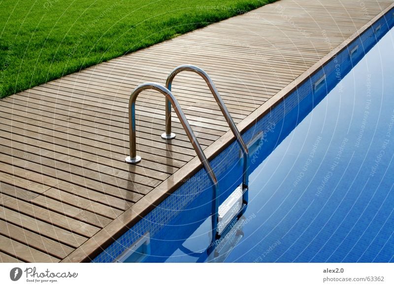 La Piscina Swimming pool Calm Footbridge Wood Wooden board Grass Green Brown Appealing Loneliness Restorative Relaxation Harmonious Spain Hotel Water