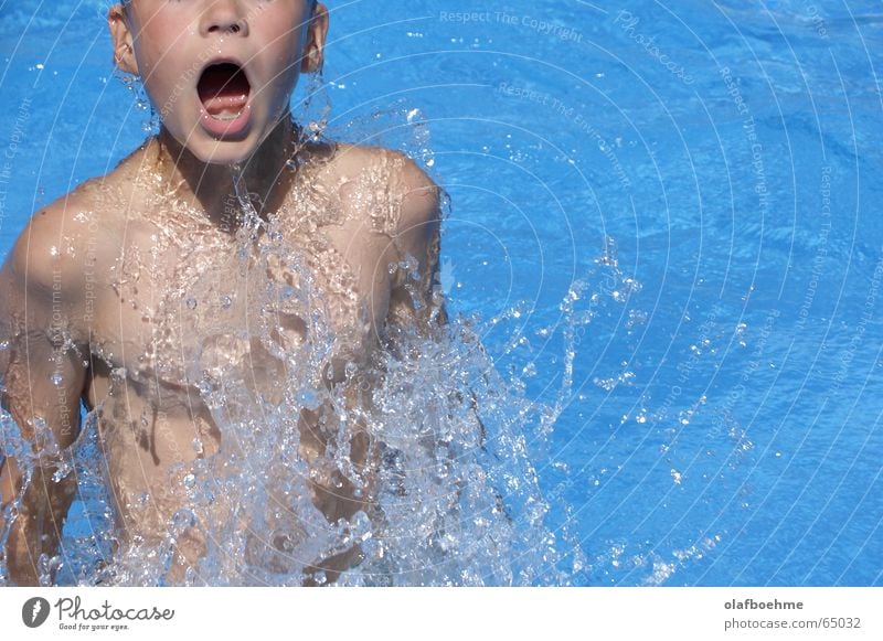 surface diver Emerge Dive Breathe Swimming pool Inject Summer Bathroom Child Swimming & Bathing Water Boy (child) Above Drops of water