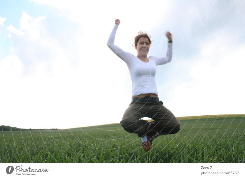 JuMp ARoUnd Meadow Field Jump Hop Landscape yoo yeah yipie klinsmann