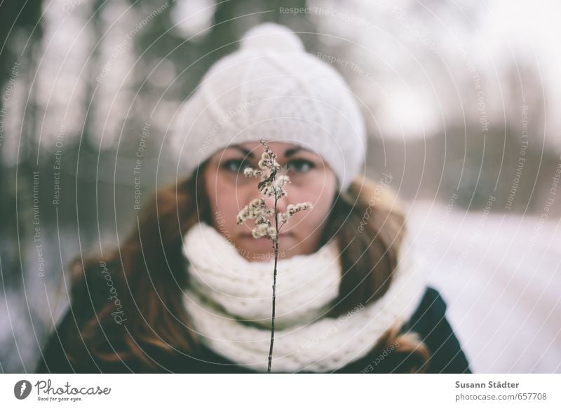 High above near the storm Feminine Young woman Youth (Young adults) Body Head Hair and hairstyles Face 1 Human being 18 - 30 years Adults Accessory Scarf Cap