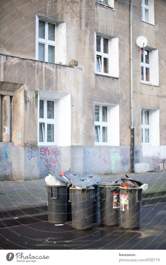 too much garbage. Flat (apartment) Town Downtown Deserted House (Residential Structure) Places Manmade structures Building Wall (barrier) Wall (building) Facade