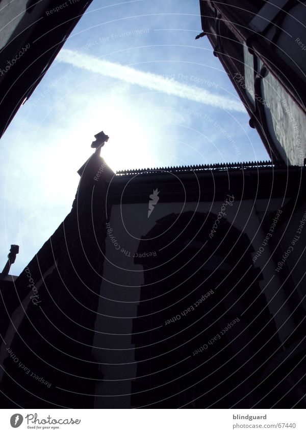 Look Into The Light (H) Back-light Römerberg Frankfurt Wall (barrier) Old Medieval times Museum Sun Sky Tall Tower